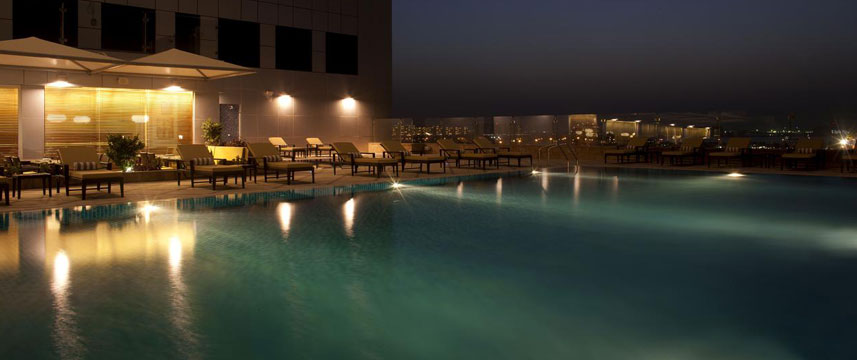 Fraser Suites  Dubai Night Pool